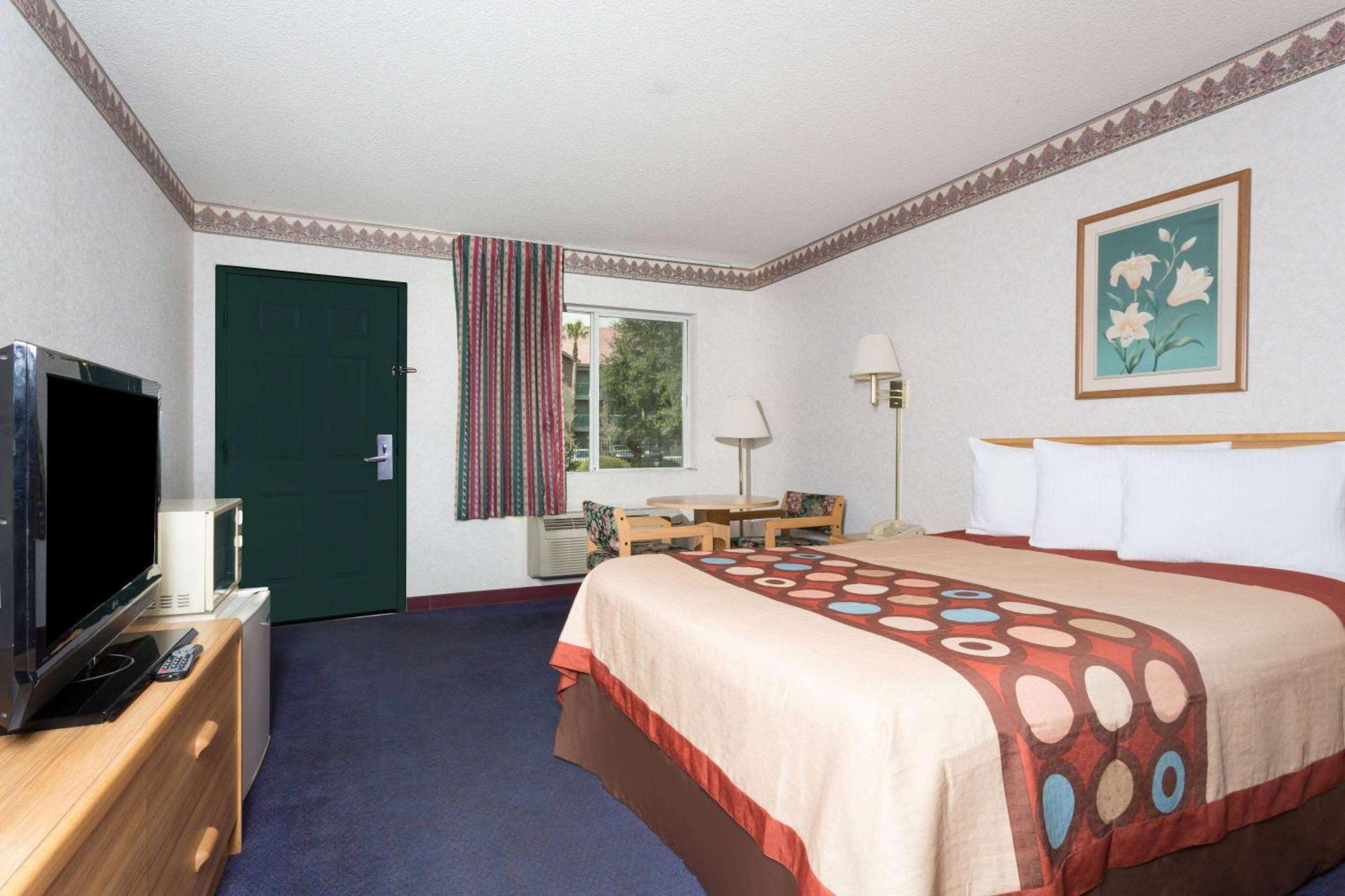 Days Inn By Wyndham Phoenix West Экстерьер фото